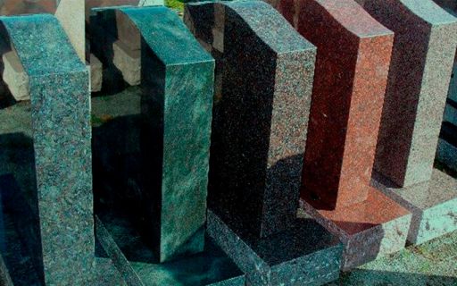 Выбор материала для памятника: достоинства и недостатки Выбор материала для памятника: достоинства и недостатки